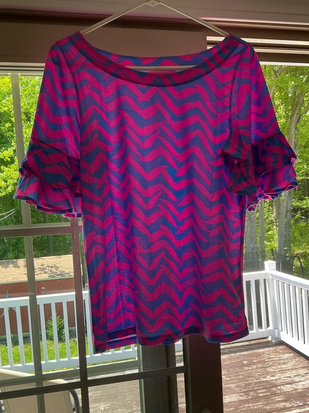 Lilly Pulitzer Lula ruffle sleeve top in the  Bennet Blue, I Got Lucky pattern
